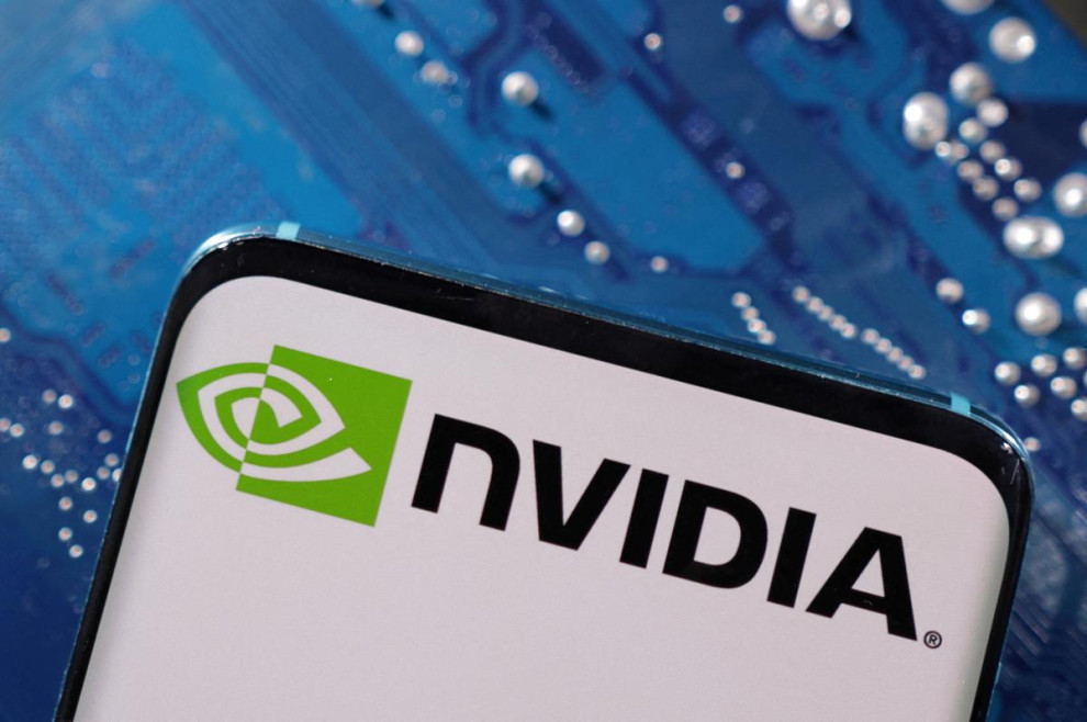 Капитализация Nvidia достигла почти $1 трлн  на фоне роста спроса на чипы для ИИ