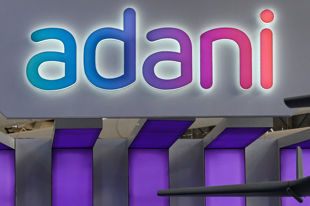 Adani рефінансує один із найбільших кредитів в Азії на суму $3,5 млрд