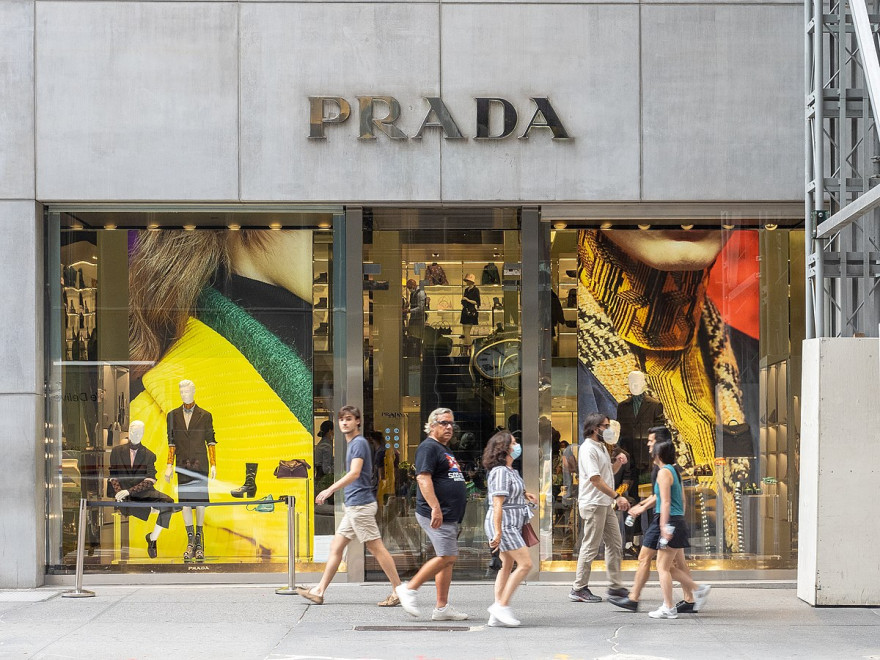 Prada приобрела два здания на Пятой авеню в Нью-Йорке за $835 млн