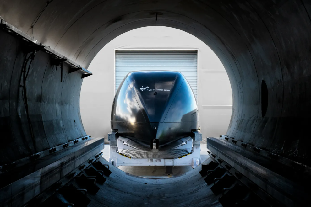 Hyperloop One закривається та розпродає активи