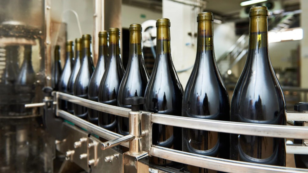 Австралійська Orora купує французького виробника скляних пляшок Saverglass у Carlyle за $1,4 млрд