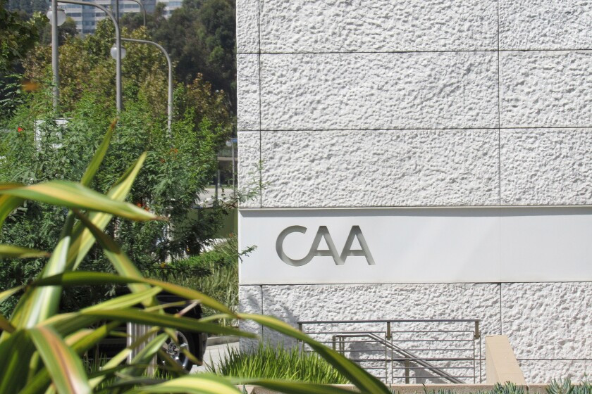 Французский миллиардер Пино ведет переговоры о покупке агентства талантов CAA в рамках сделки на $7 млрд