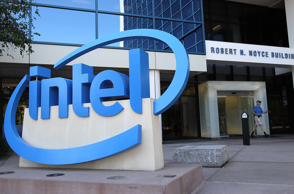 Intel продасть 49% ірландського СП компанії Apollo за $11 млрд