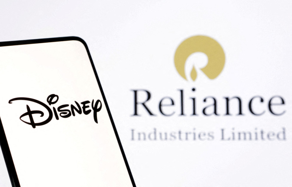 Reliance та Disney об