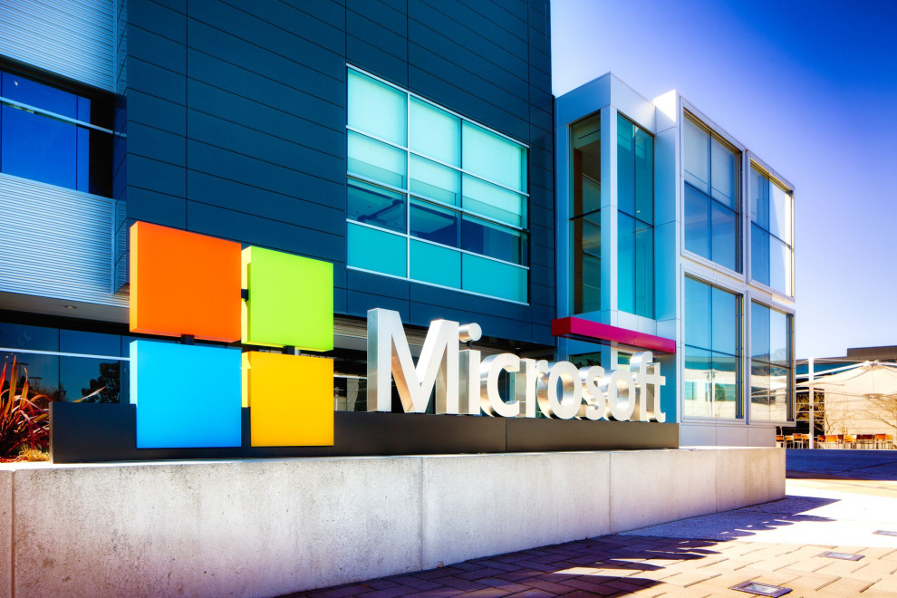 Гендиректор Microsoft пообіцяв інвестувати $2,2 млрд в ШІ в Малайзії