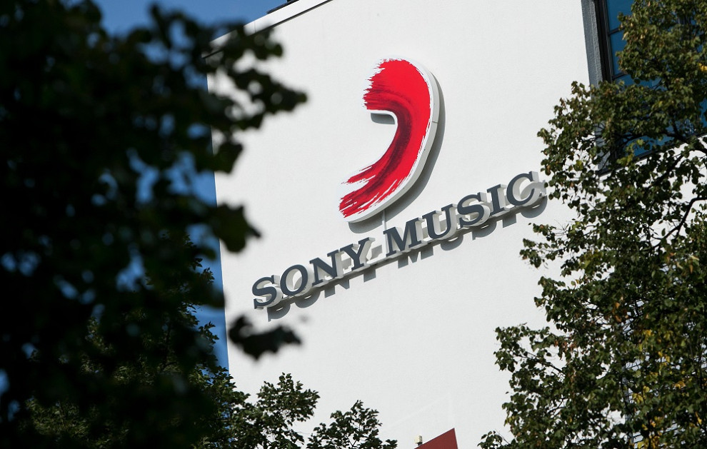 Гігант приватного капіталу Apollo інвестує $700 млн у Sony Music