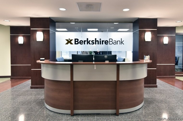 Американські кредитори Berkshire Hills Bancorp і Brookline укладають угоду зі злиття на $1,1 млрд