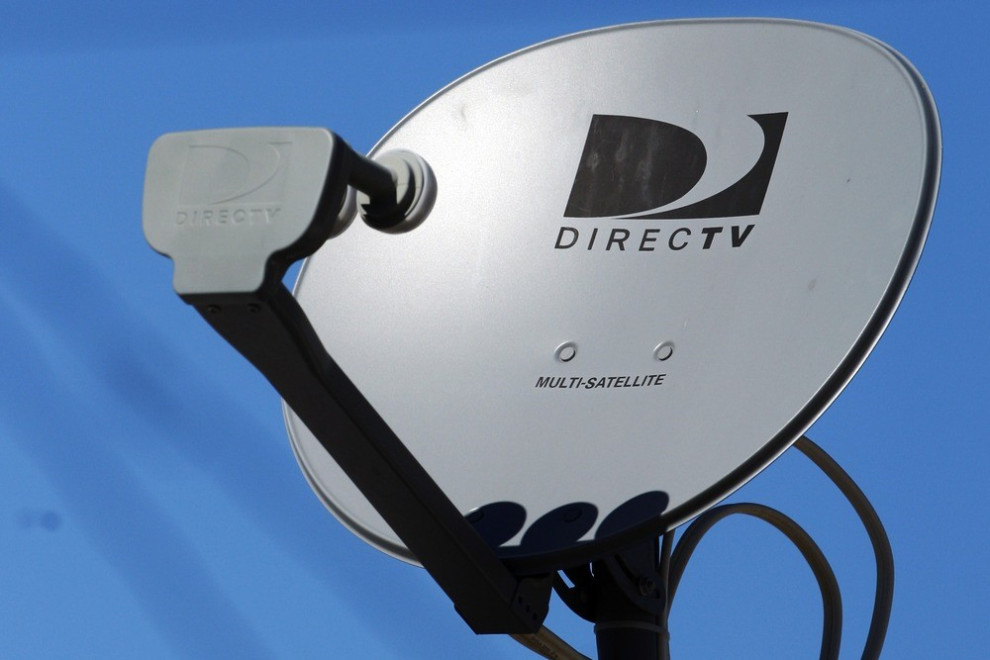 AT&T продает DirecTV Holding компании TPG за $7,6 млрд 