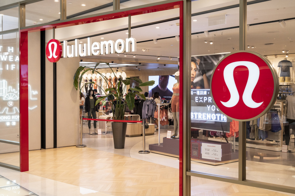 Американська Elliott інвестує $1 млрд у канадського виробника спорт одягу Lululemon