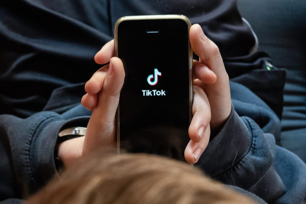 Трамп продвигает продажу TikTok США за $14 млрд с защитой данных пользователей