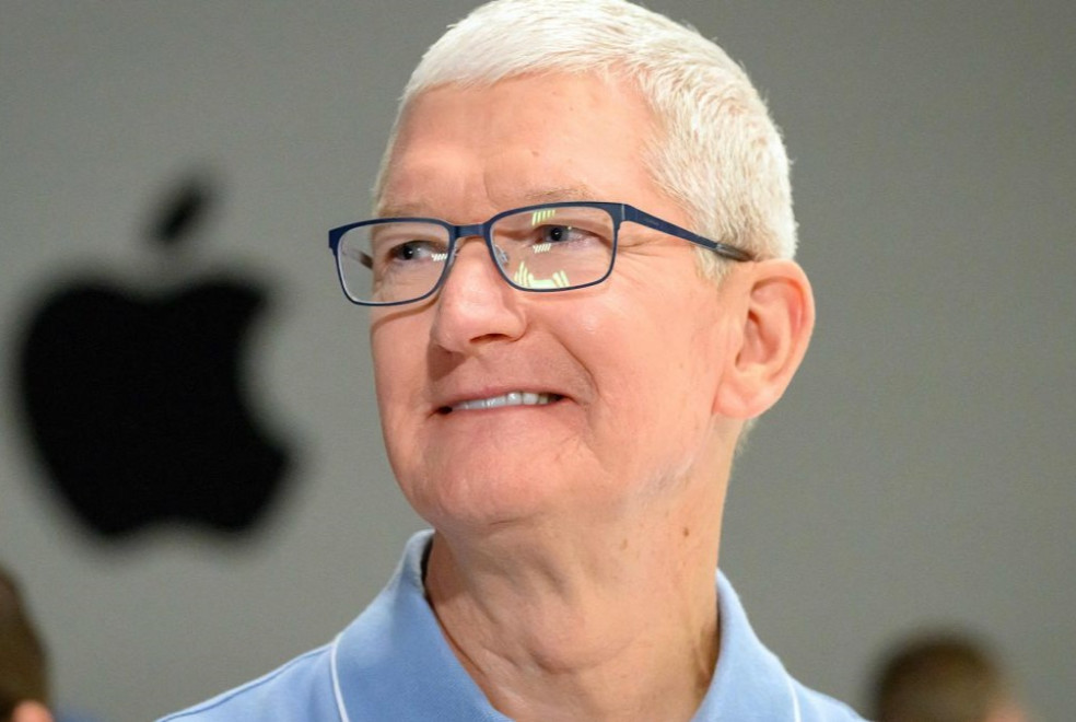  Apple инвестирует $100 млрд в производство в США