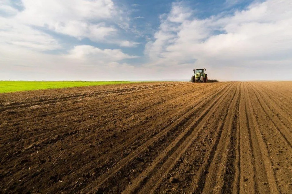 На продаж виставлено агропідприємство 5 500 га з поливними землями на Дніпропетровщині