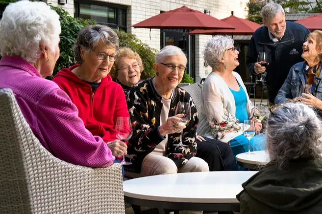 Американский фонд недвижимости для пожилых Janus Living вышел на биржу и получил оценку в $5,9 млрд