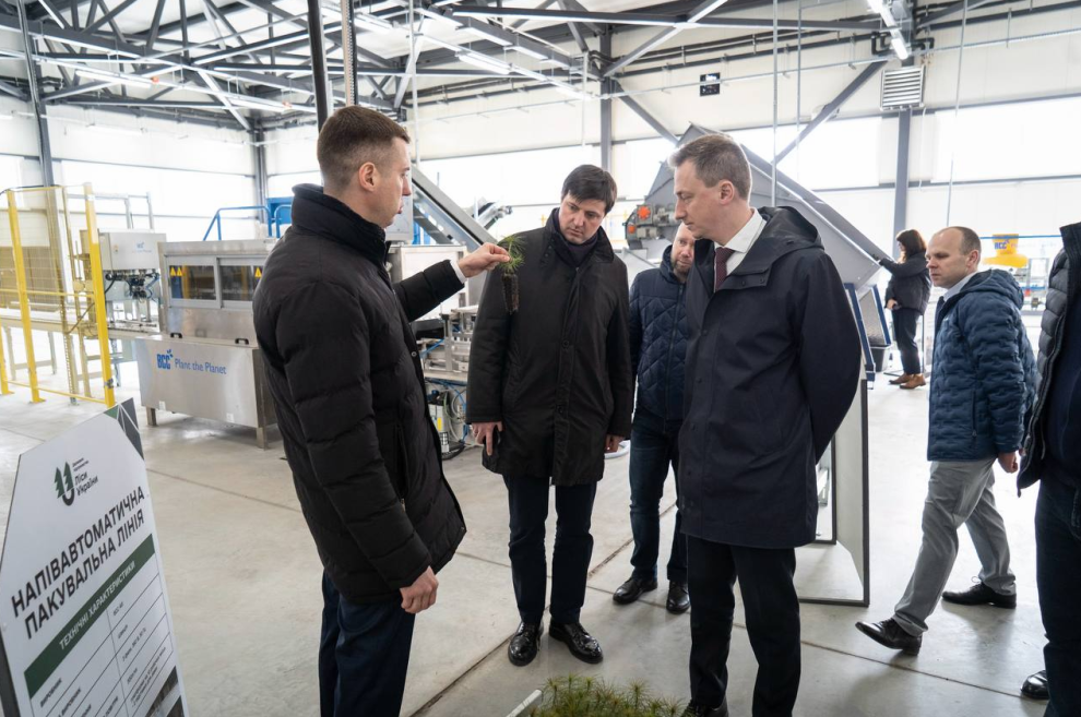 Насіннєвий центр на 10 млн саджанців для відновлення лісів відкрився на Чернігівщині