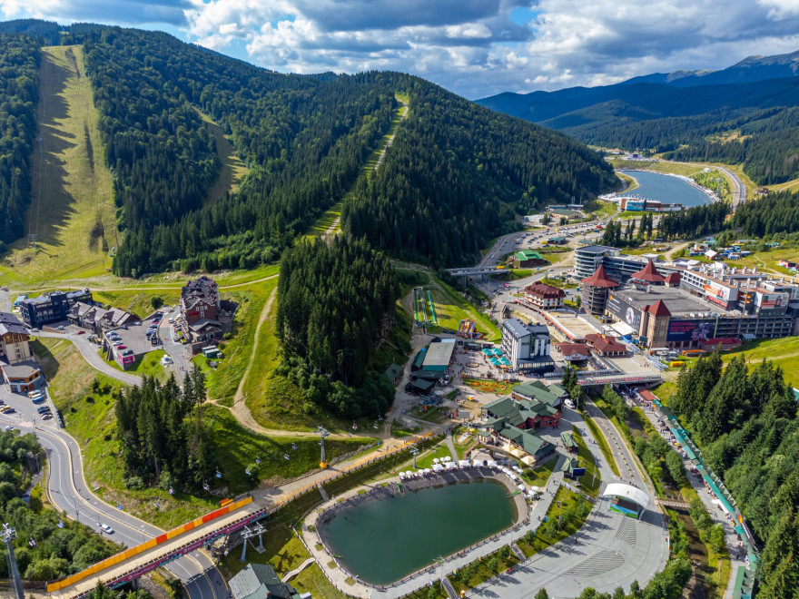Income-Producing Real Estate in the Carpathians Passes the Winter Stress Test as Investors Preserve Returns