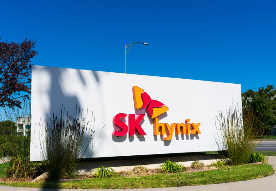 SK Hynix инвестирует $8 млрд в передовое оборудование ASML для производства чипов