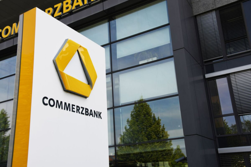 UniCredit предложил поглощение Commerzbank за €35 млрд