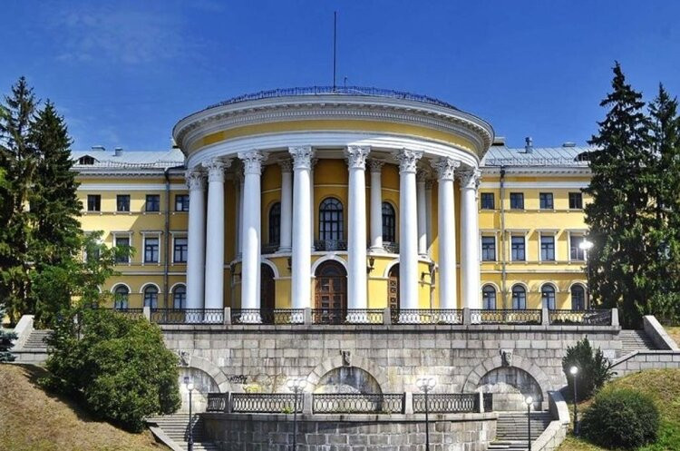 Октябрьский дворец в Киеве стоимостью около 1 млрд грн планируют национализировать