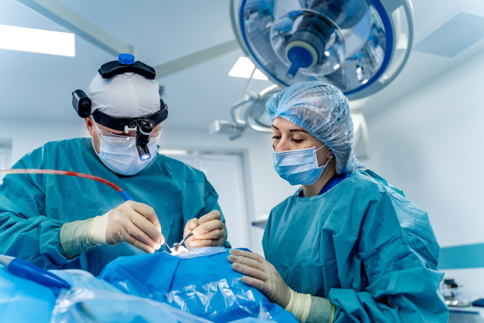 Мережу Surgery Partners з понад 200 хірургічними центрами у США продають за $5,7 млрд