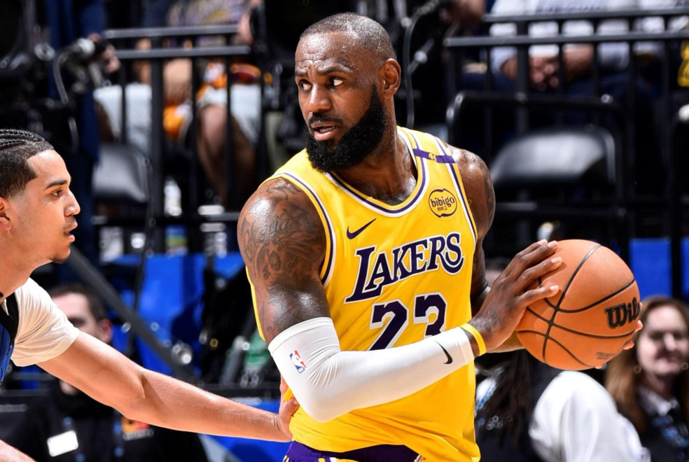 Брат зятя Трампа и экс-глава Disney покупают легендарный клуб Los Angeles Lakers за $12,5 млрд