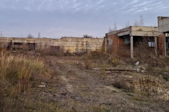 Цена рухнула более чем вдвое: активы обанкротившегося Сарненского сырзавода продали за 3,34 млн грн