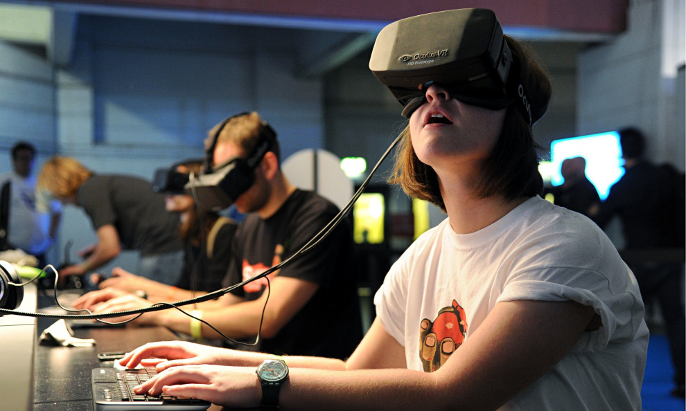 Facebook закрыла сделку по покупке Oculus VR за $2 млрд.