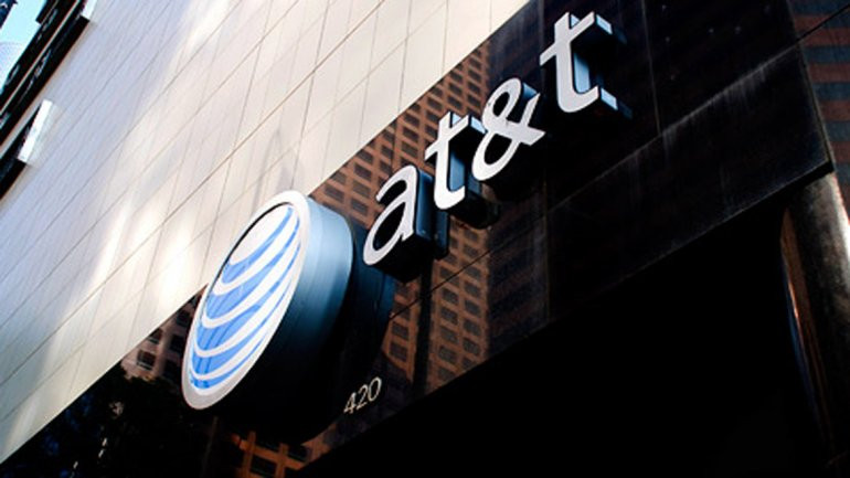AT&T за $5,57 млрд. продала свою долю в America Movil