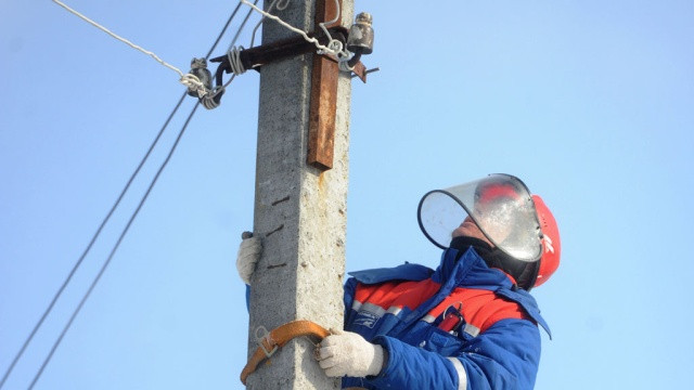 Единственный в Украине поставщик электроэнергии в Крым «Укринтерэнерго» возьмет в кредит 80 млн грн 