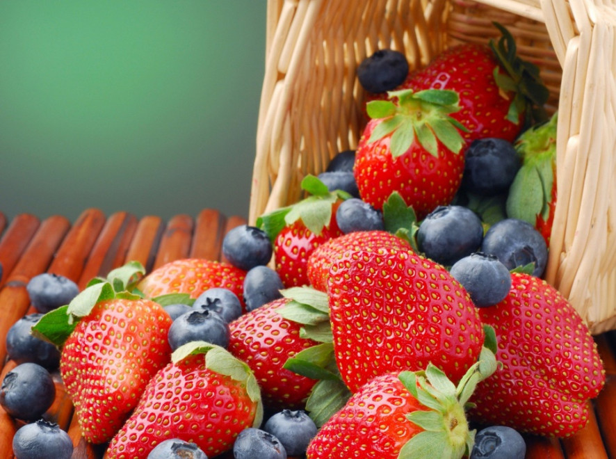 Рынок фруктов и ягод в Украине