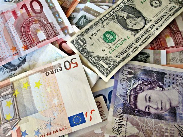 В какую валюту инвестировать во втором квартале 2015 года