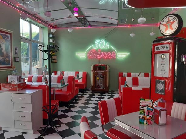 American 50s diner