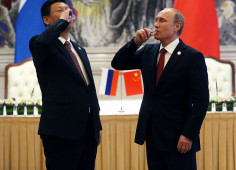 Китай может купить часть Газпрома, Русала и других российских компаниях