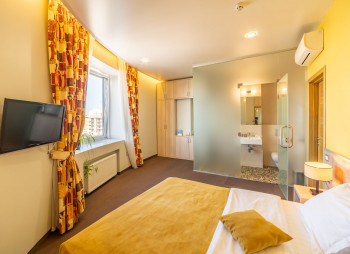 PEOPLE – mini-hotel in Odessa