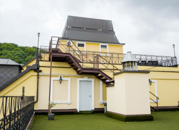 Торгово-офисный центр в Киеве на Подоле