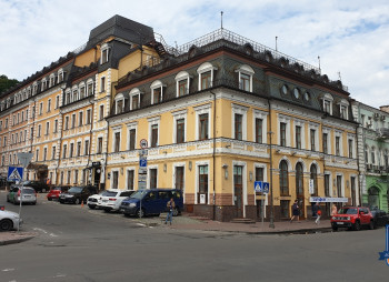 Торгово-офисный центр в Киеве на Подоле