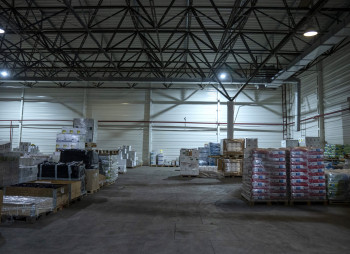 Продаж промислово-складських приміщень з офісом 2900 м2 та ділянкою 1,9 га, Хмельницька область, Богданівці