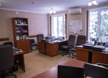 Продаж промислово-складських приміщень з офісом 2900 м2 та ділянкою 1,9 га, Хмельницька область, Богданівці