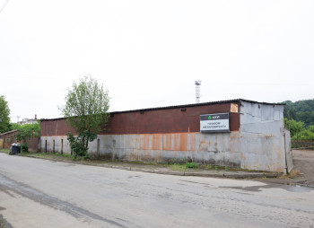 Продається група комерційних приміщень 4690 м2 у м. Чернівці біля залізничного вокзалу