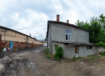 Продається група комерційних приміщень 4690 м2 у м. Чернівці біля залізничного вокзалу