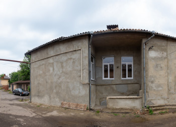Продається група комерційних приміщень 4690 м2 у м. Чернівці біля залізничного вокзалу