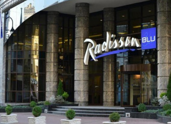 Российский Radisson продан Сергею Тигипко