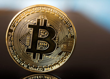 Этот загадочный биткоин: вклад в будущее или инвестиции в никуда?