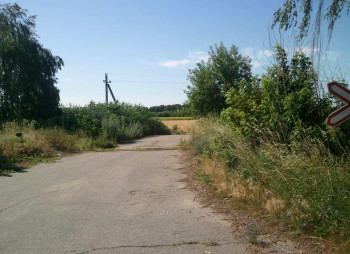 Land plot for elevator or logistics complex