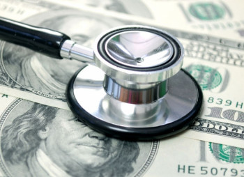 Выгодно ли инвестировать в частную медицину?