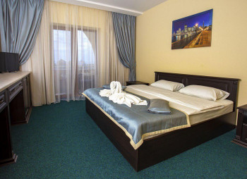 Roksolana hotel in Zaliznyi Port (Zhelezny Port)