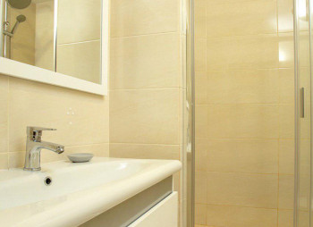 Roksolana hotel in Zaliznyi Port (Zhelezny Port)