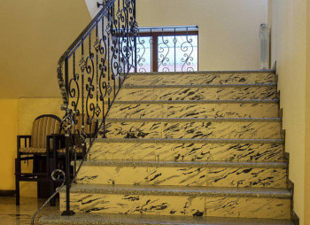 Roksolana hotel in Zaliznyi Port (Zhelezny Port)