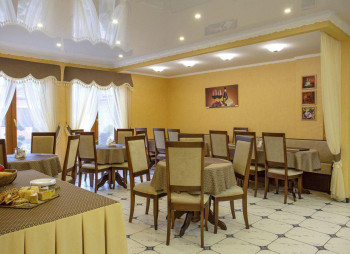 Roksolana hotel in Zaliznyi Port (Zhelezny Port)