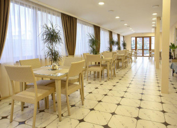 Roksolana hotel in Zaliznyi Port (Zhelezny Port)