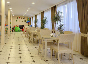 Roksolana hotel in Zaliznyi Port (Zhelezny Port)